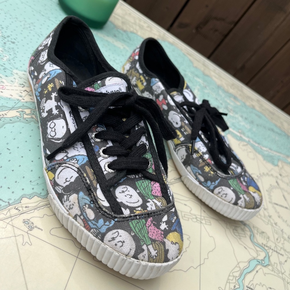 Feiyue x Peanuts Charlie Brown & Snoopy Patterned Shoes